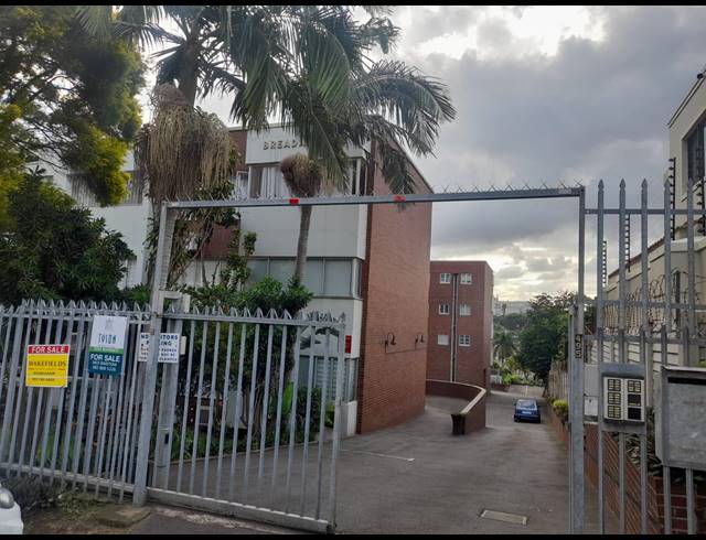 1 BEDROOM FLAT RENTED IN ESSENWOOD
